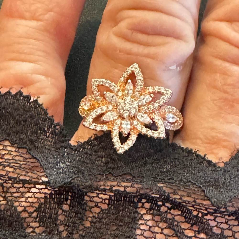 Fine jewelry Stunning star rose gold on Sterling silver‎ base